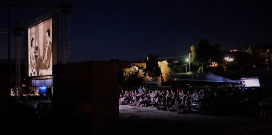 Όλη η Σύρος ένα μεγάλο θερινό σινεμά