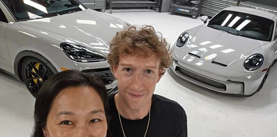 Ο Mark Zuckerberg έκανε μια περίεργη μετατροπή σε Porsche Cayenne για χάρη της γυναίκας του (video)
