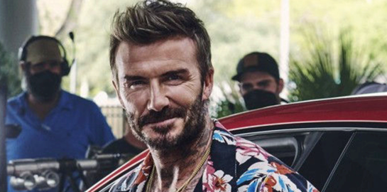 O David Beckham σου δείχνει το στυλ του φετινού καλοκαιριού