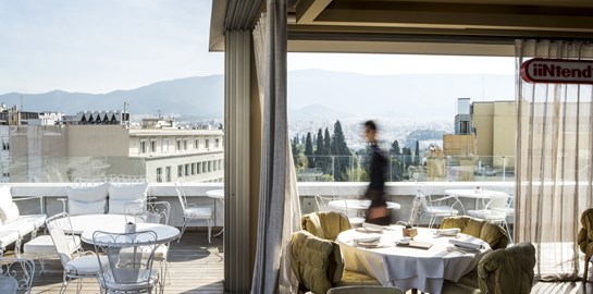 New Hotel: Η φινετσάτη εμπειρία του Art Lounge