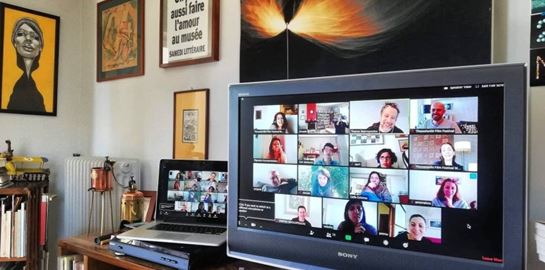 11 Έλληνες σκηνοθέτες γυρίζουν μικρού μήκους ταινίες στα σπίτια τους