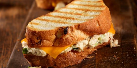 Το πιο ενδιαφέρον σάντουιτς με τόνο