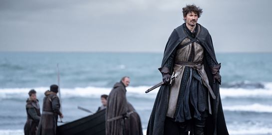 5 νέες σειρές και ταινίες για να λιώσεις αυτό το σαββατοκύριακο