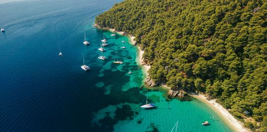 Τα αληθινά μυστικά της μαγείας του Ιονίου κρύβονται στον Καστό και τον Κάλαμο