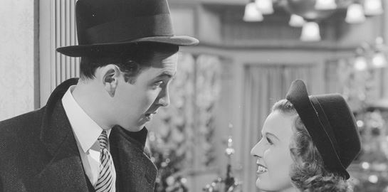 Ο οδηγός του Esquire για να της αγοράσεις το ιδανικό άρωμα