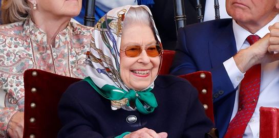 Κι όμως η βασίλισσα Ελισάβετ ήταν μεγάλο τρολ