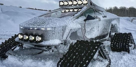 Πώς να κάνεις ακόμα πιο εξωγήινο το Tesla Cybertruck