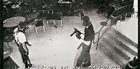 21 χρόνια από τη σφαγή στο λύκειο Κολουμπάιν