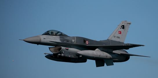 Πτήσεις τουρκικών F-16 πάνω από τους &quot;Ανθρωποφάγους&quot; στους Φούρνους