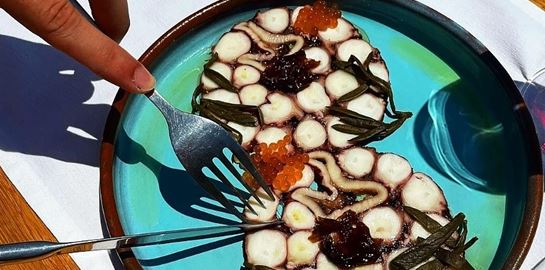 Φαγητό στις Κυκλάδες: Τι τρώμε σε Σίφνο, Νάξο, Ηρακλειά και Κουφονήσι