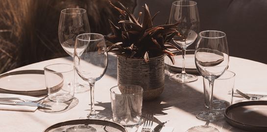 Βρήκαμε τον απόλυτο καλοκαιρινό παράδεισο, λίγα χιλιόμετρα από το κέντρο της Αθήνας