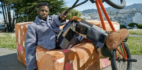 Ugg, οι μπότες που πρωταγωνιστούν στα αντρικά looks του χειμώνα