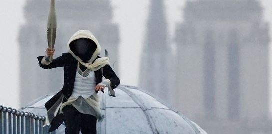 Ποιος ήταν τελικά ο μασκοφόρος δρομέας στην τελετή έναρξης των Ολυμπιακών Αγώνων;