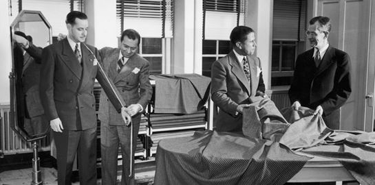 Ένας σύντομος οδηγός για να αγοράσεις κοστούμι online