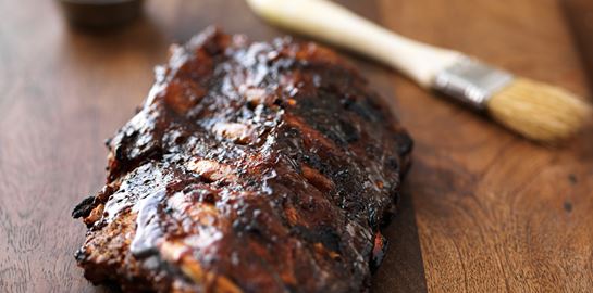 Dream job: Ζητείται άτομο για να ταξιδεύει και να τρώει BBQ