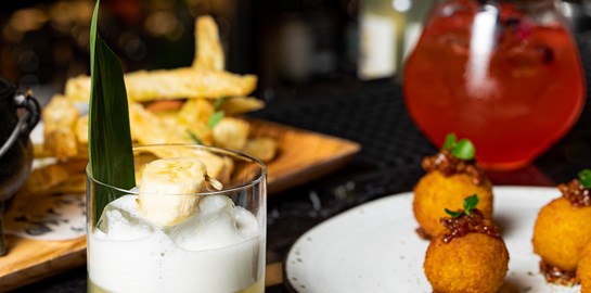 Στο Omnivore για cocktails &amp; bites