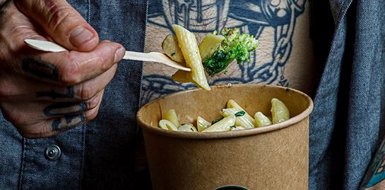 Punk rock, φίνα πίτσα και φρέσκια pasta στην Crusteria
