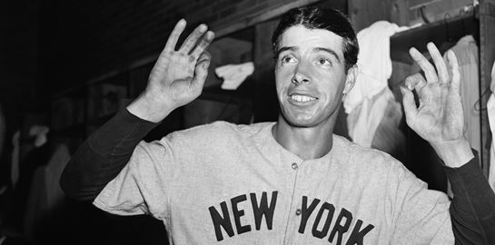 Πώς βρέθηκε ο Joe DiMaggio στο Mrs. Robinson των Simon & Garfunkel