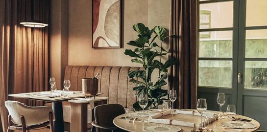 Γαστρονομικές εμπειρίες και δείπνο Αγίου Βαλεντίνου στο Makris Athens by Domes