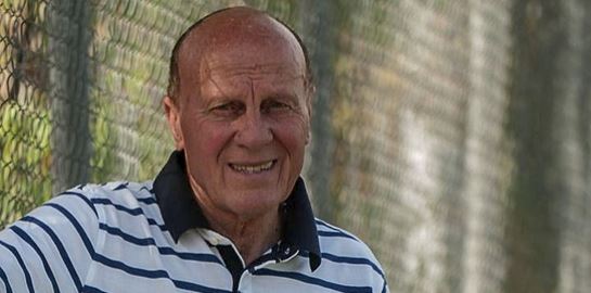 Δύσκολες ώρες για τον Μίμη Δομάζο, τον &#39;στρατηγό&#39; του ελληνικού ποδοσφαίρου