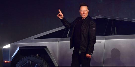 Ο Elon Musk απειλεί με αποχώρηση της Tesla από την Καλιφόρνια
