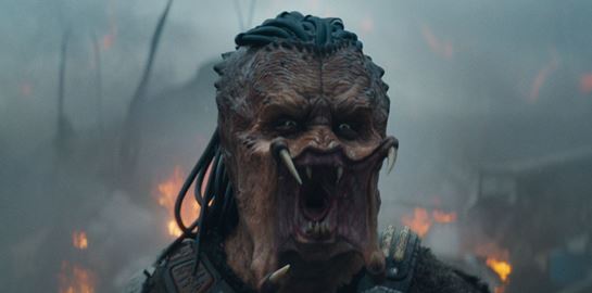 O &#39;Κυνηγός&#39; επιστρέφει στη νέα ταινία &#39;Predator: Badlands&#39; (trailer)