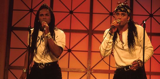 Οι Milli Vanilli και το μεγαλύτερο σκάνδαλο στη μουσική βιομηχανία