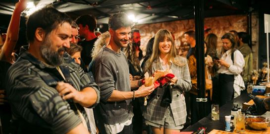 Η ΑΒ Βασιλόπουλος έφερε τη γεύση στο Esquire BBQ Street Party