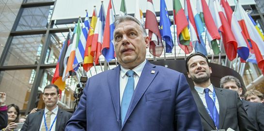 O κορονοϊός είναι μεγάλη ευκαιρία για ακροδεξιούς σαν τον Viktor Orban