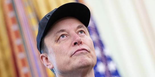 Η AI του Elon Musk αυτοπροσδιορίσθηκε ως &#39;Μηχανικός Χίτλερ&#39; και ακολούθησε πανικός