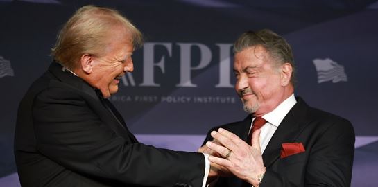 O Trump αναθέτει στους Stallone, Gibson και Voight να &quot;επαναφέρουν&quot; το Χόλιγουντ στις δόξες του