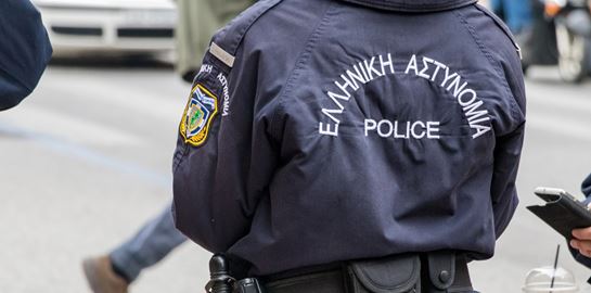 Πώς συνελήφθη ο γνωστός πρώην αστυνομικός-TikToker-Πατούσε το καζανάκι για να ξεφορτωθεί τα ναρκωτικά