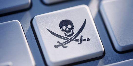 Βαριά πρόστιμα στην Ελλάδα για όσους κατεβάζουν σειρές και ταινίες πειρατικά