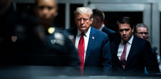 O Donald Trump αποφάσισε να πάρει έναν υπνάκο κατά τη διάρκεια της δίκης του