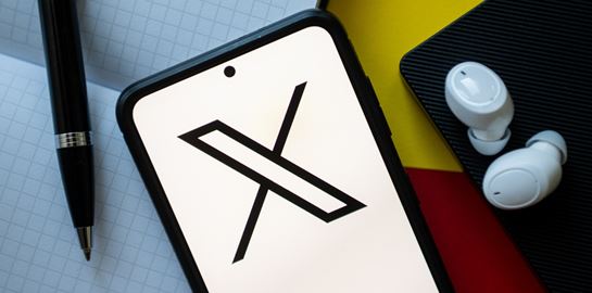 Το Χ παραπαίει μετά την εξαγορά από τον Elon Musk