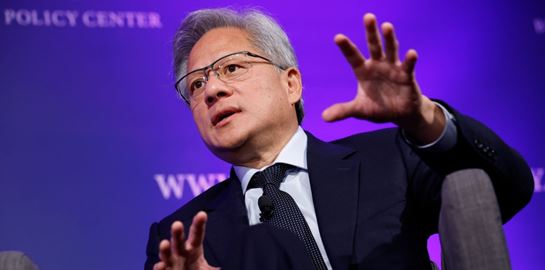 Ποιο κινητό της Huawei είδε ο CEO της Νvidia και σοκαρίστηκε