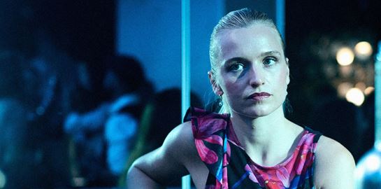 Όλοι έχουν &#39;κολλήσει&#39; με αυτήν τη νέα σειρά του Netflix