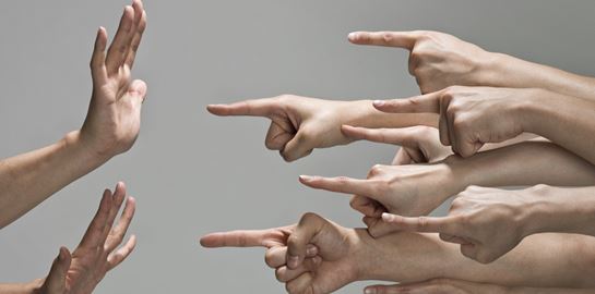 Πώς πρέπει να αντιμετωπίζουμε την κριτική που μας ασκούν