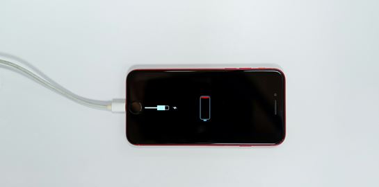 6 κόλπα για να φορτίζεις σωστά το κινητό σου