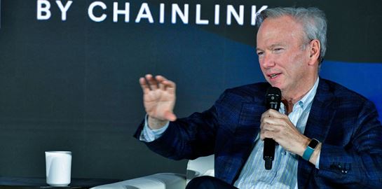 Γιατί δυσκολευόμαστε να συγκεντρωθούμε; Ο πρώην CEO της Google εξηγεί