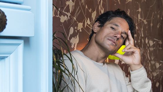 Ο Πάνος Βλάχος χαίρεται να σουτάρει