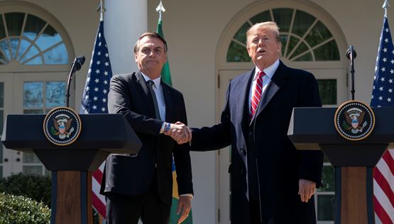 Ο Jair Bolsonaro αμφισβητεί το εκλογικό αποτέλεσμα των αμερικανικών εκλογών