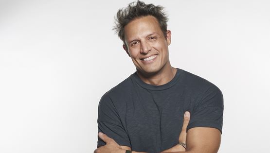 Αλήθεια Σάββα Πούμπουρα, τρως όλα αυτά που ποστάρεις;