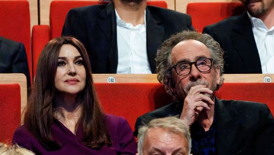 Η Monica Bellucci αποθέωσε τον Tim Burton