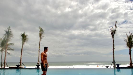 SUITE 2025: Ο Αλέξανδρος Χριστόπουλος παρουσιάζει το πιο ατμοσφαιρικό του soundtrack