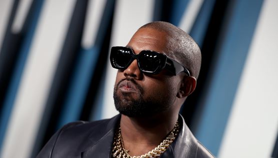 Ο Kanye West ανέλαβε τα μελλοντικά δίδακτρα της κόρης του George Floyd