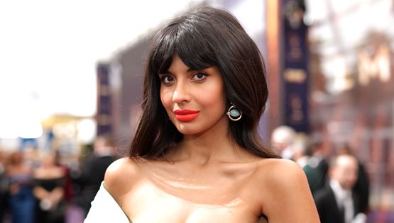 Η Jameela Jamil δεν φοβάται να μιλήσει για το Black Lives Matter