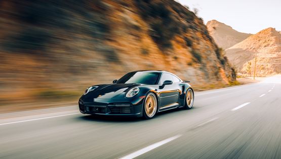 Θα καταργήσει η Porsche την θερμική Macan;