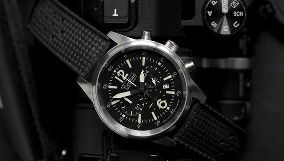 Τα πιο εντυπωσιακά μαύρα αντρικά ρολόγια