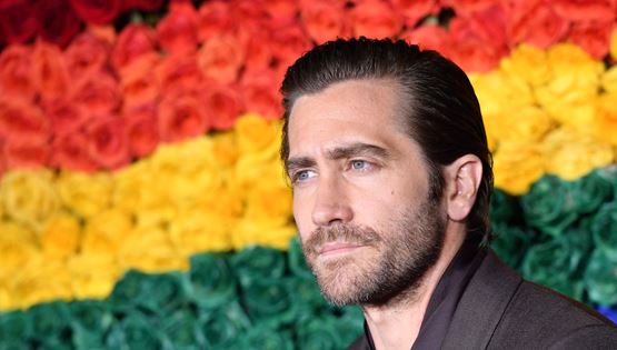 O Jake Gyllenhaal και η περίεργη σχέση του με το μπάνιο
